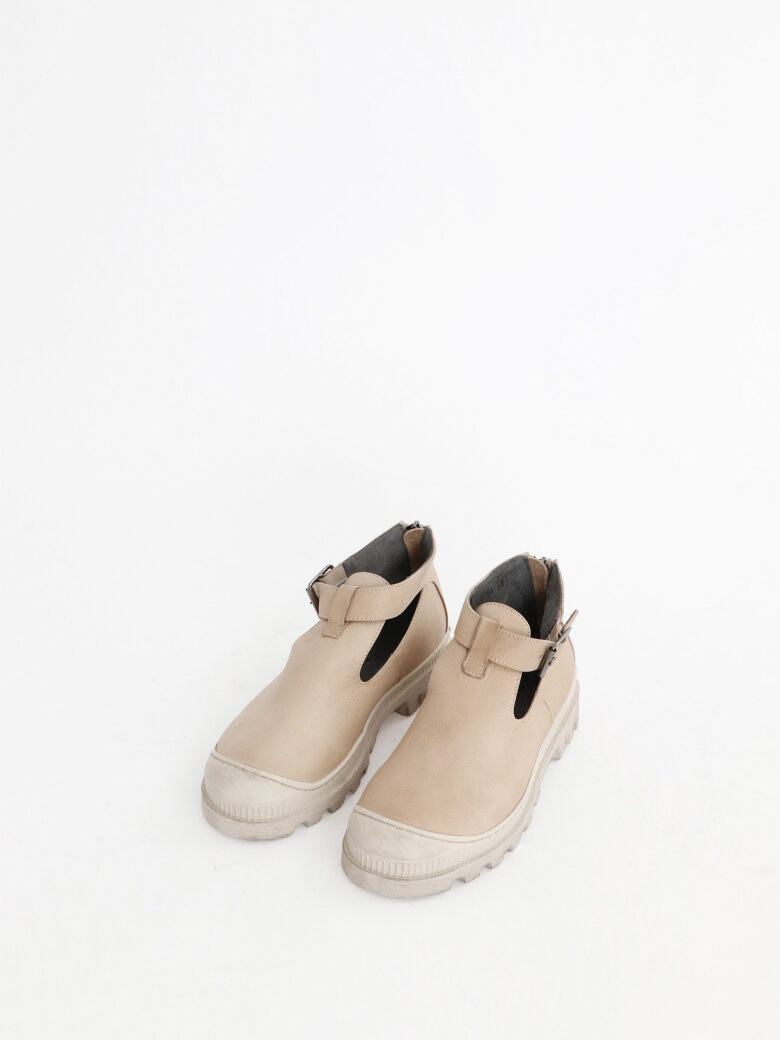 Lofina - Open shoe with buckle and zipper