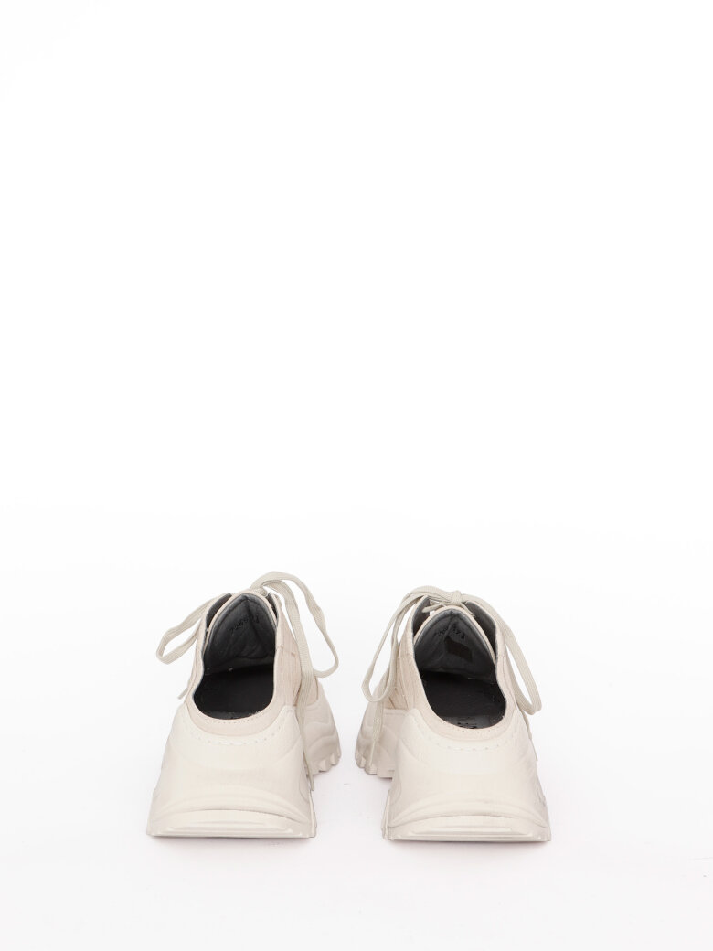 Lofina - Sneakers without a heel cap.