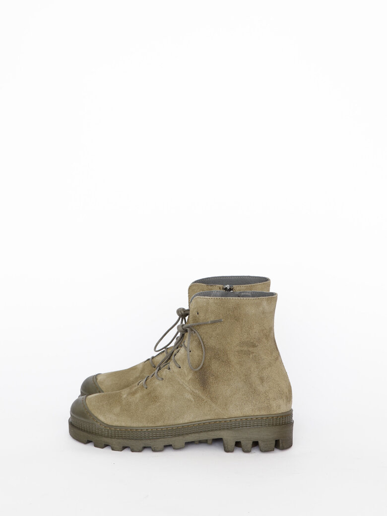 Lofina - Boot with laces and zipper