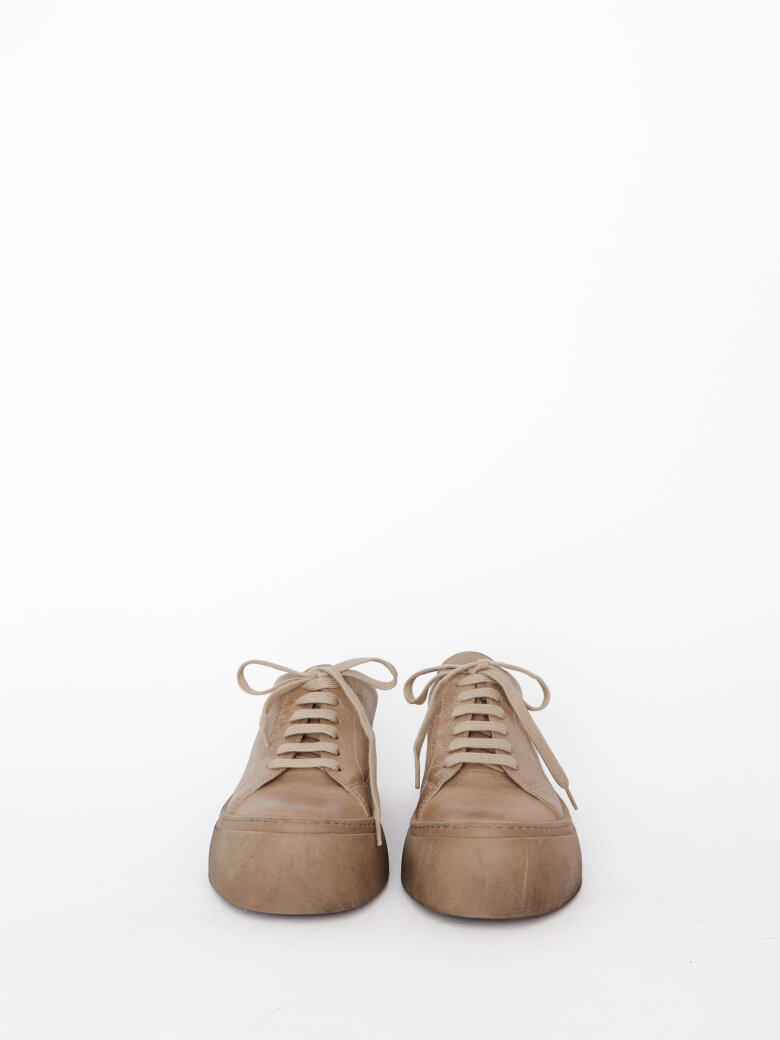 Lofina - Shoes without a heel cap.