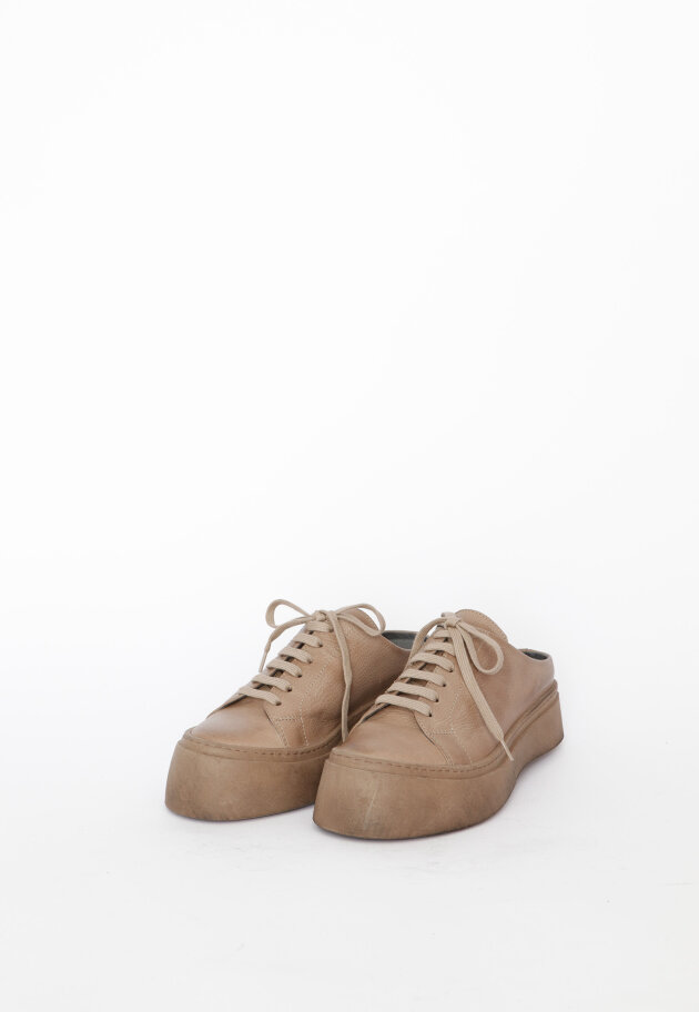 Lofina - Shoes without a heel cap.