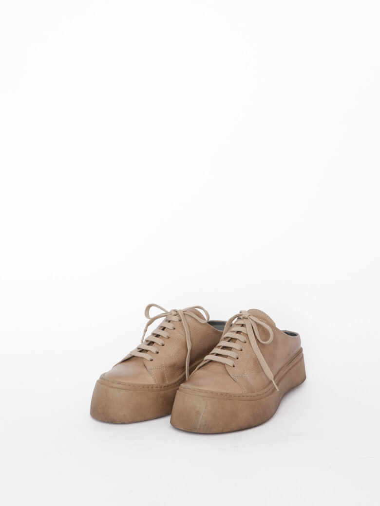 Lofina - Shoes without a heel cap.