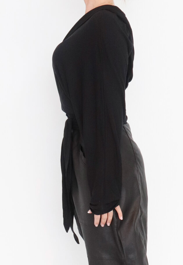 Sort Aarhus - Wrap around blouse with hoodie