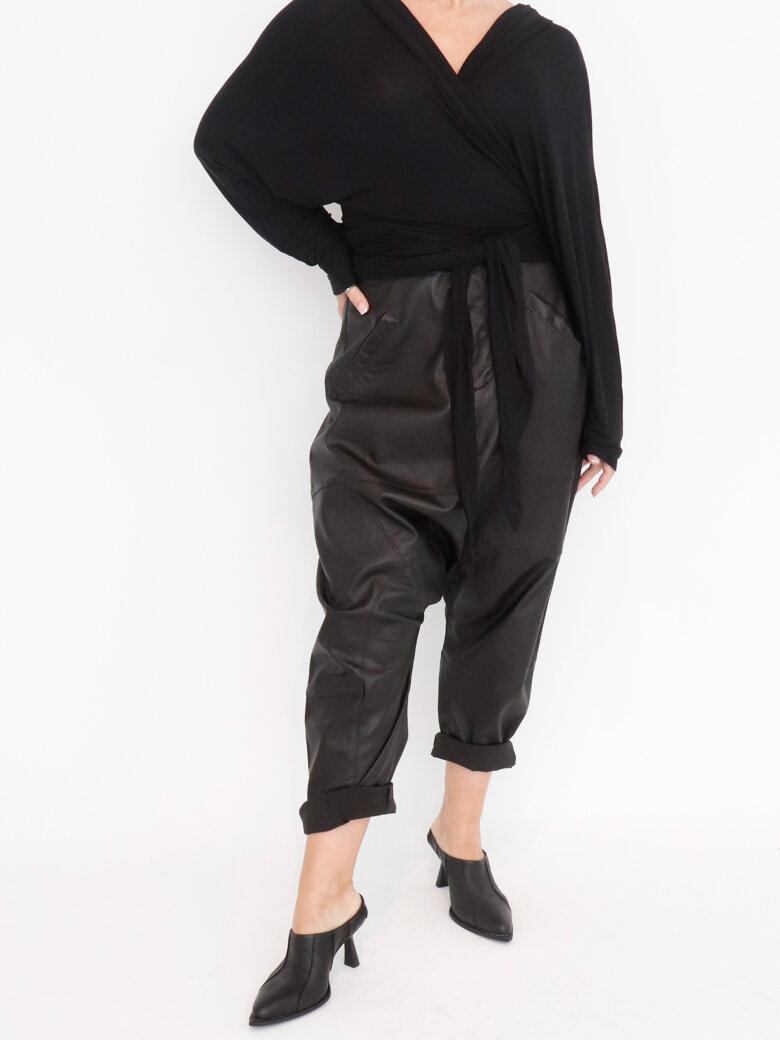 Sort Aarhus - Wrap around blouse with hoodie