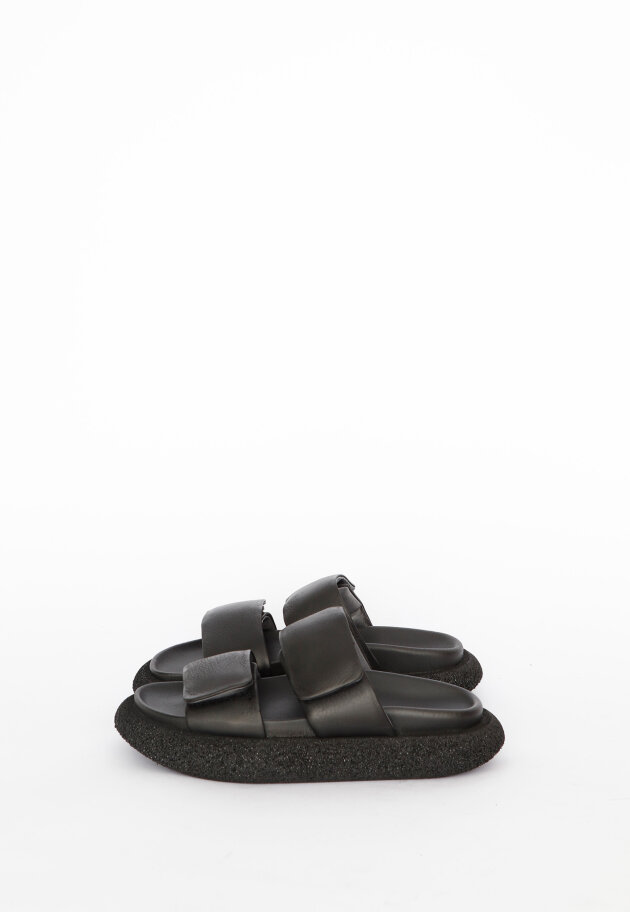 Lofina - Sandal with double Velcro closure