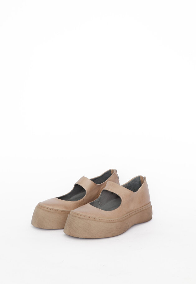 Lofina - Feminine shoe with zipper