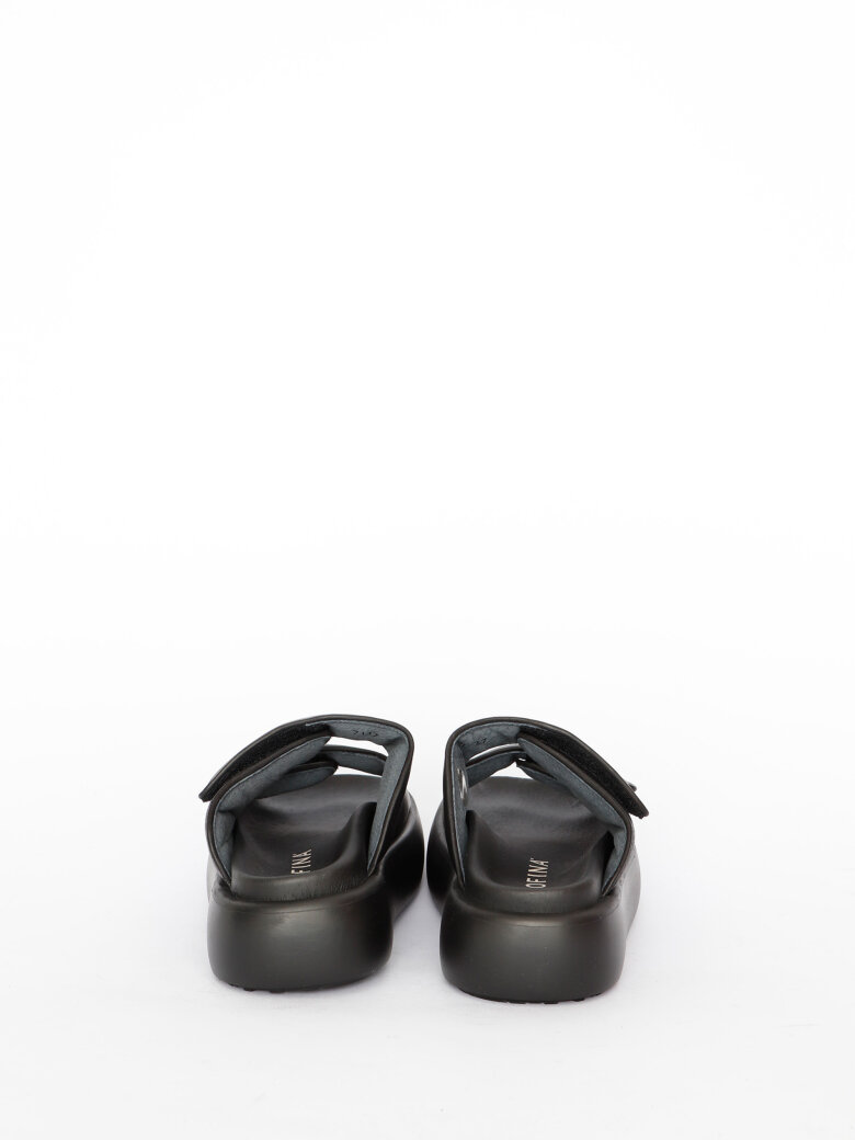 Lofina - Sandal with Velcro closure