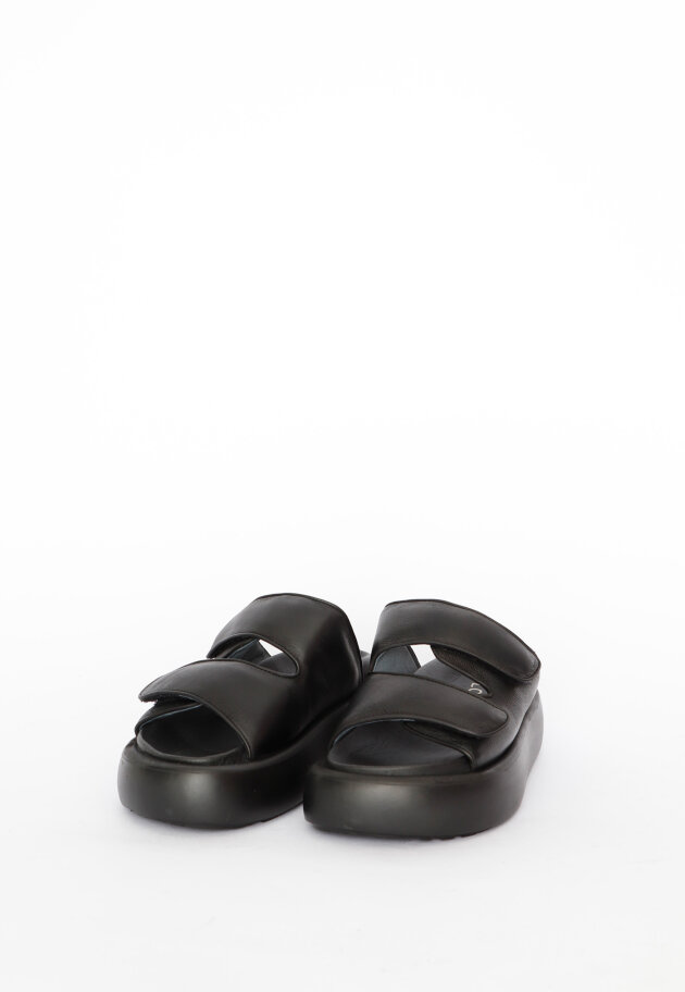 Lofina - Sandal with Velcro closure