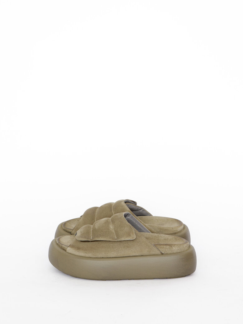 Lofina - Sandal with Velcro closure