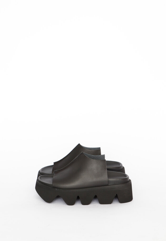 Lofina - Chunky sandal