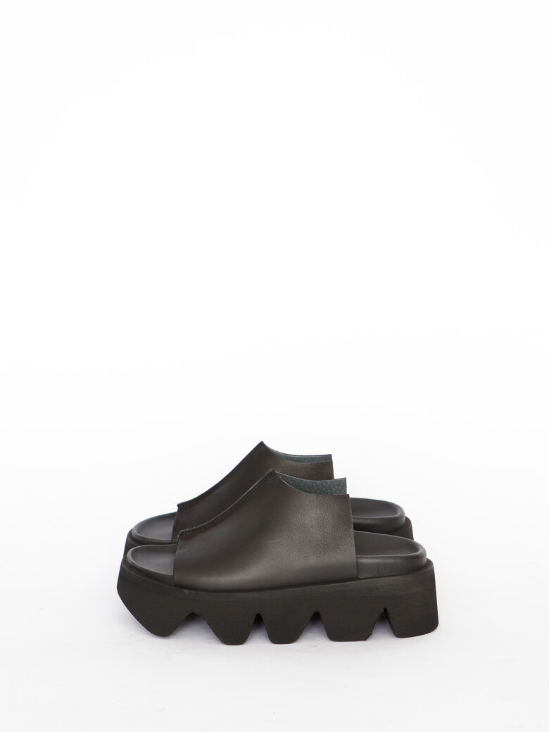 Lofina - Chunky sandal