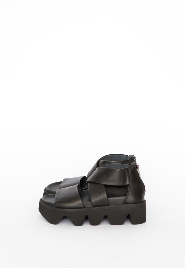 Lofina - Sandal with a zipper.