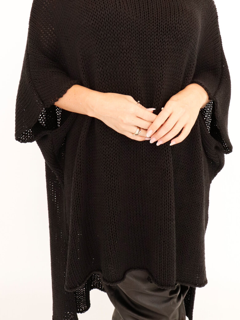 Sort Aarhus - Oversized knit blouse