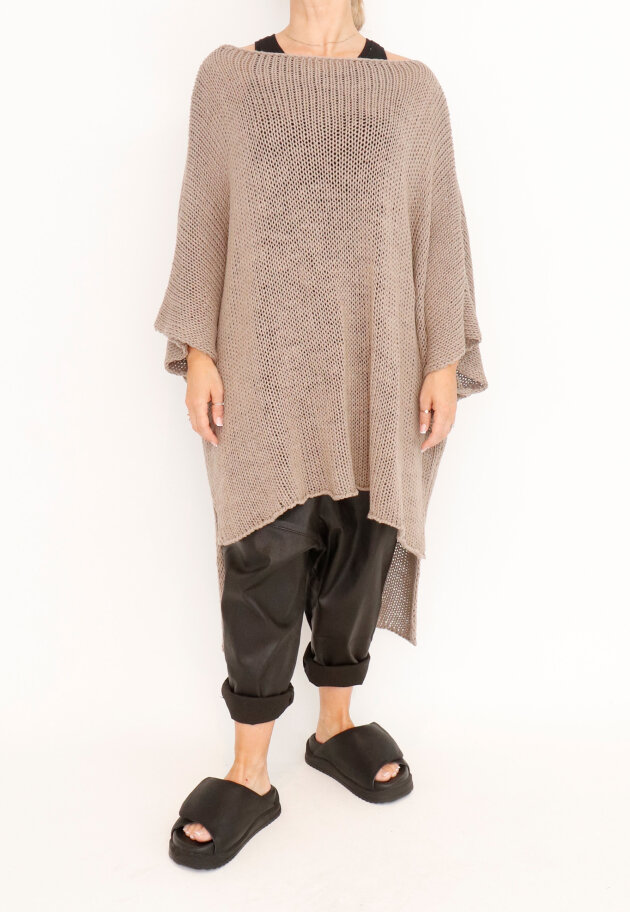 Sort Aarhus - Oversized strikbluse 