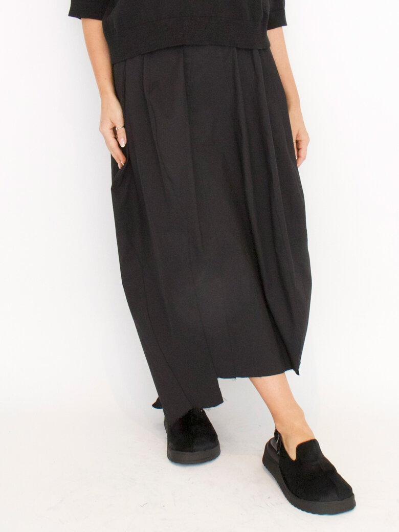 Sort Aarhus - Elegant maxi skirt 