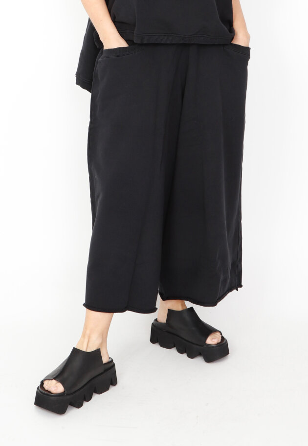 Sort Aarhus - ¾-length wide sweatpants