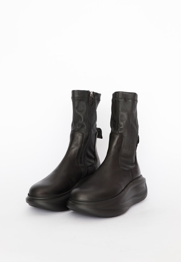 Lofina - Short boot with stretch leather